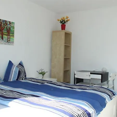 Apartment Sleeps 6 Wifi